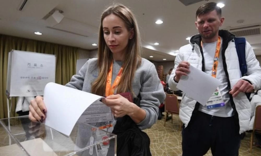 Ρωσία: Άνοιξαν οι κάλπες για τις μαραθώνιες βουλευτικές εκλογές